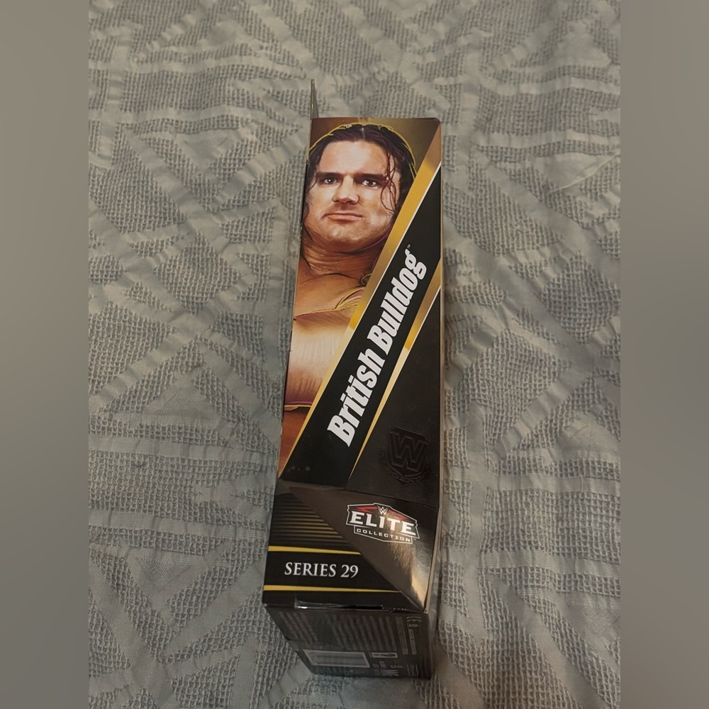 British Bulldog WWE Elite Collection Legends Series 29 Action Figure New in Box - Picture 3 of 5